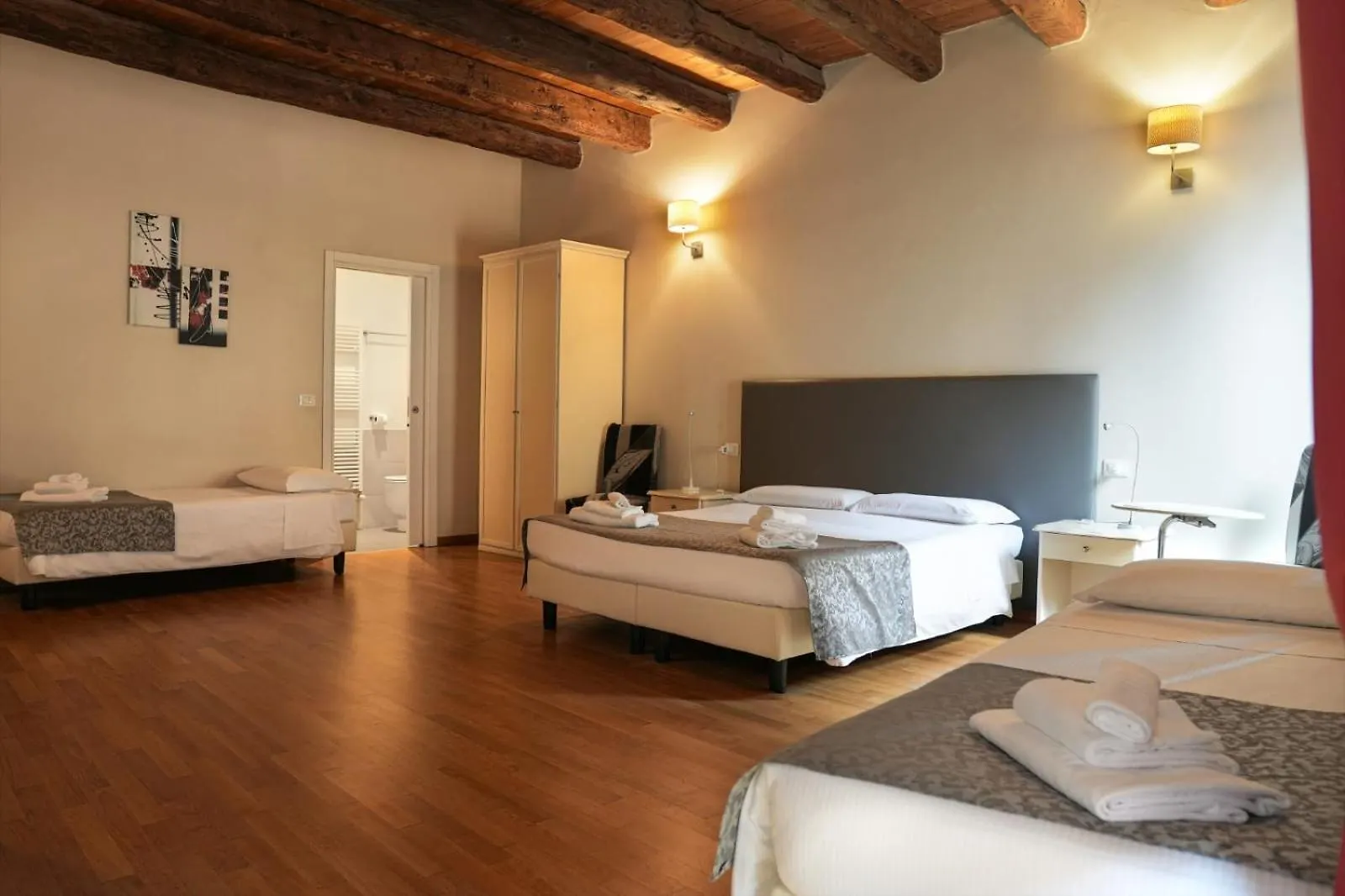*** Frühstückspension Honey Rooms Ferrara Italien