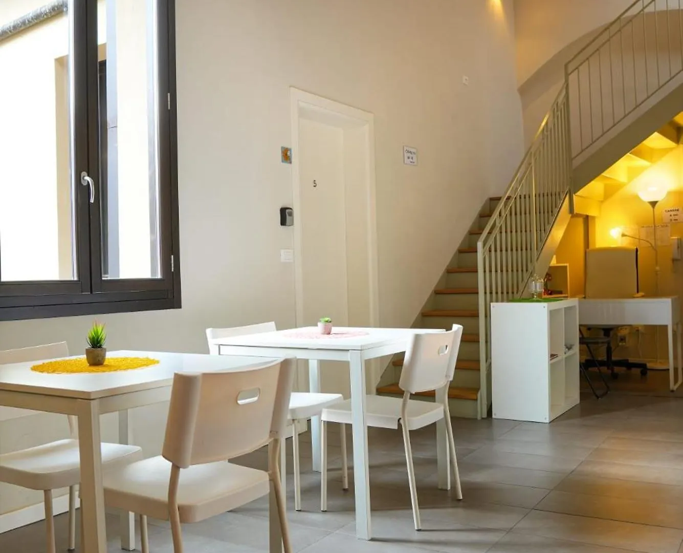 Honey Rooms Ferrara Italien