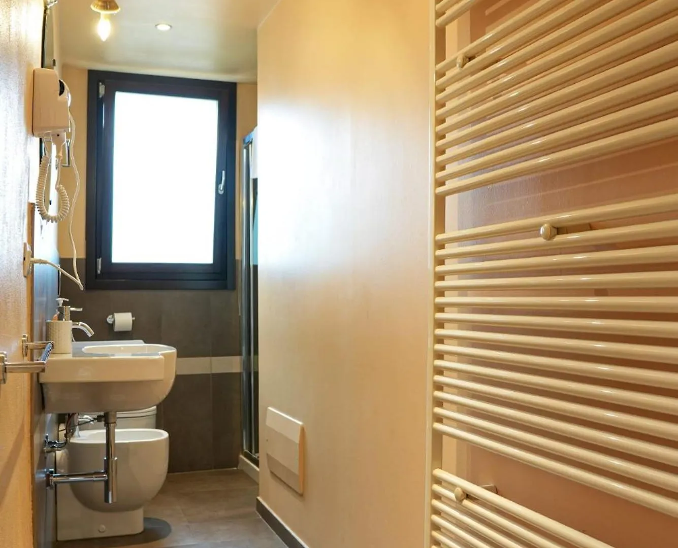 Honey Rooms Ferrara Italien